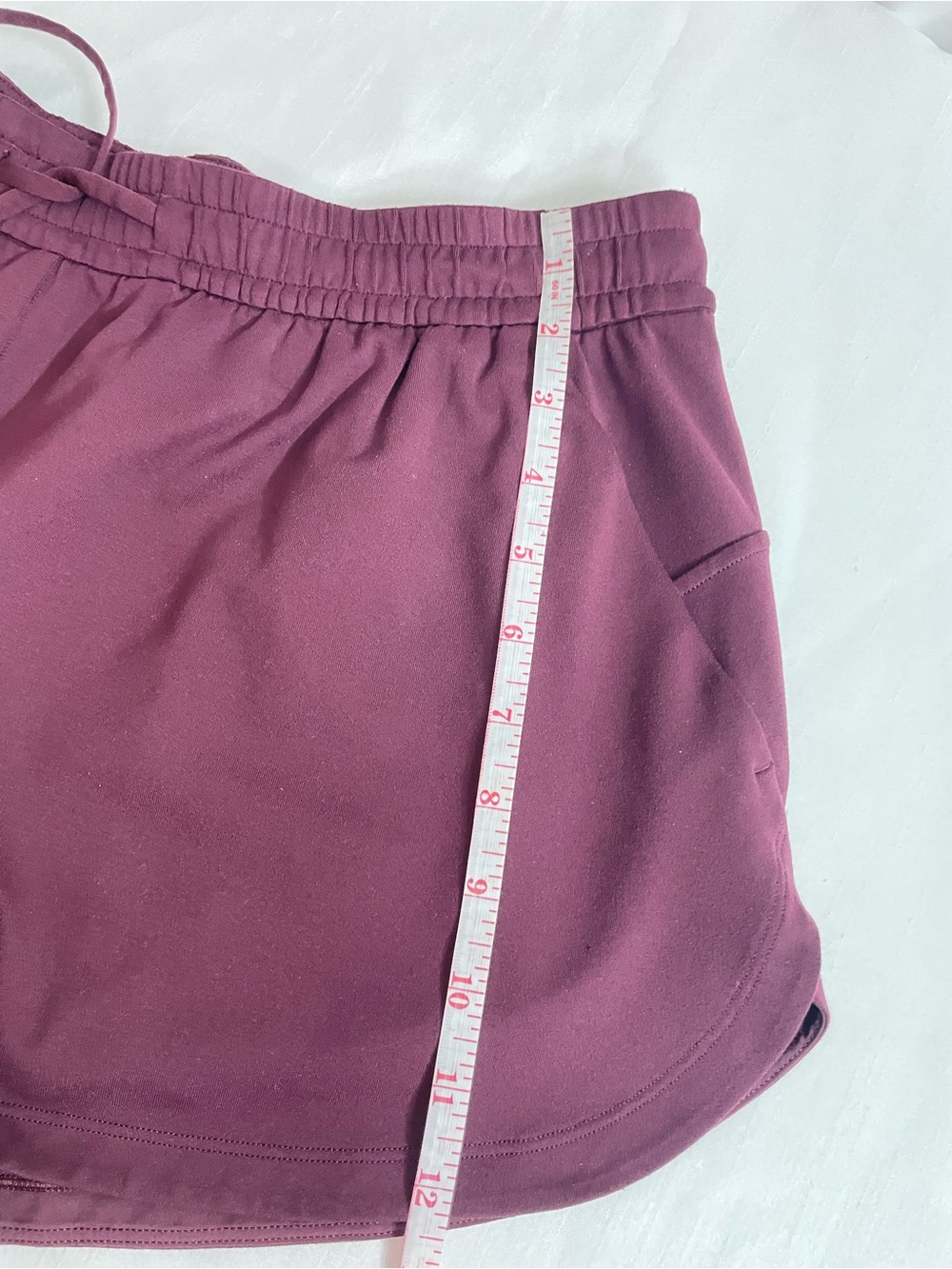 Lululemon Soft Jersey Mid-Rise Curved-Hem
Short 3" Women’s Size L (Garnet) - Picture 10 of 16